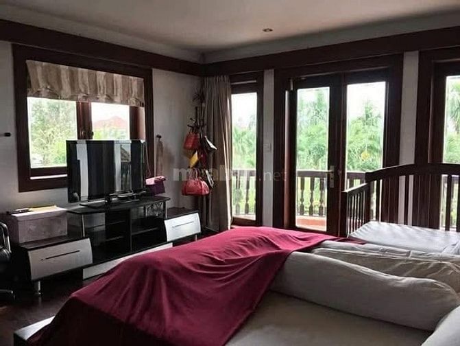 CHO THUÊ VILLA SÂN VƯỜN 1000M2, GẦN VẠN PHÚC CITY, 6 PN+ HỒ BƠI, 80TR