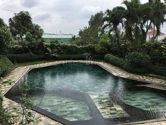CHO THUÊ VILLA SÂN VƯỜN 1000M2, GẦN VẠN PHÚC CITY, 6 PN+ HỒ BƠI, 80TR