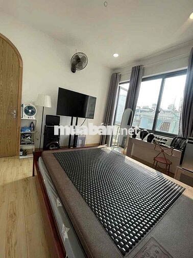 HẺM XE TẢI TRÁNH NHAU - 5 TẦNG 5 PN