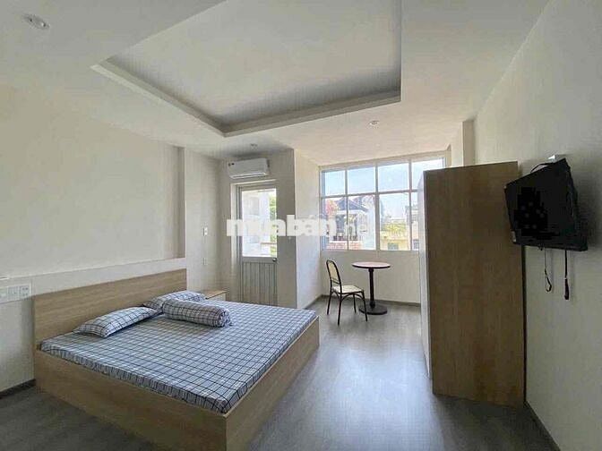 Khai Trương Căn Hộ Ban công và cửa sổ , Phạm Hùng F4 Q8 sát Aeon Mall