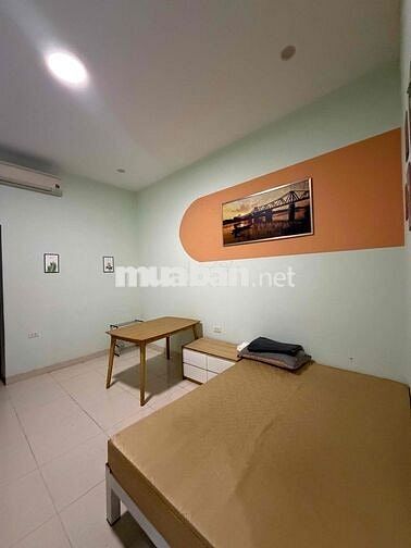 pass phòng gấp. Hđồng còn 1 tháng hết 31/5