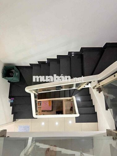 Lâu mới có một căn, khu Phan Xích Long, giá tốt