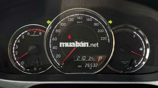 Toyota Vios 2025 E 26.000 km Trắng