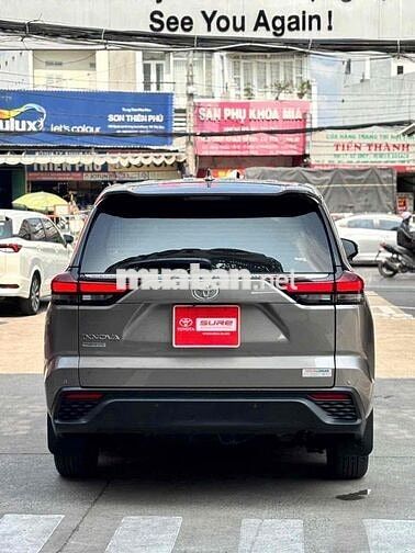 Toyota Innova Cross 2.0V 2025
