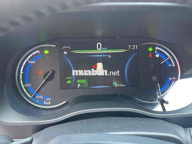 Toyota Innova Cross Hybrid Trắng 38.755km