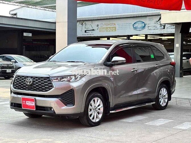 Toyota Innova Cross 2.0V 2025