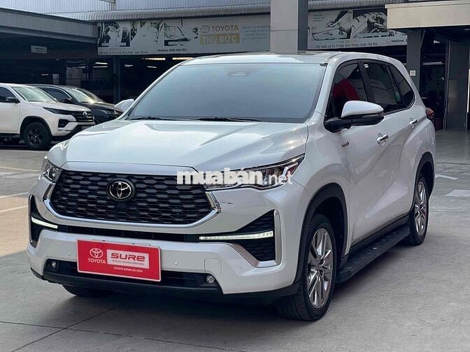 Toyota Innova Cross Hybrid Trắng 38.755km