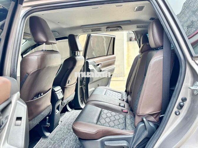 Toyota Innova Cross 2.0V 2025