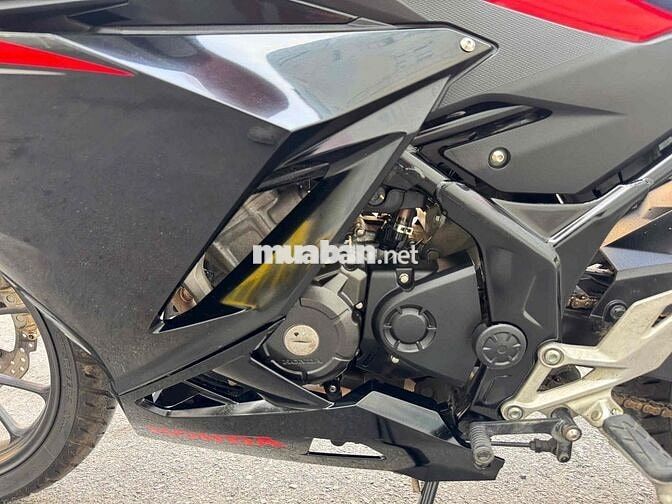 Honda CBR150R ĐKLĐ 5/2025 chính chủ biển 15