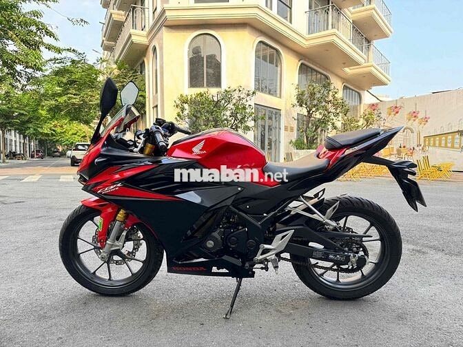 Honda CBR150R ĐKLĐ 5/2025 chính chủ biển 15