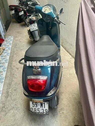 Piaggio Vespa màu Xanh