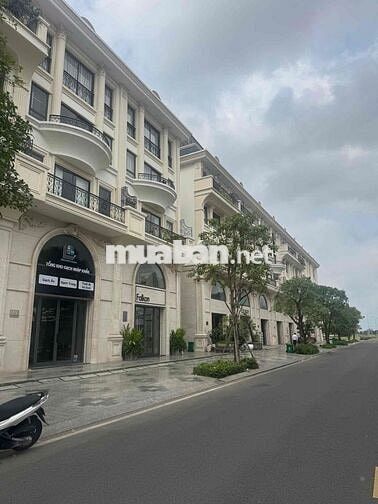CHO THUÊ NGUYÊN CĂN SHOPHOUSE VẠN PHÚC CITY 7x22m HẦM 5T-DT giá 80tr