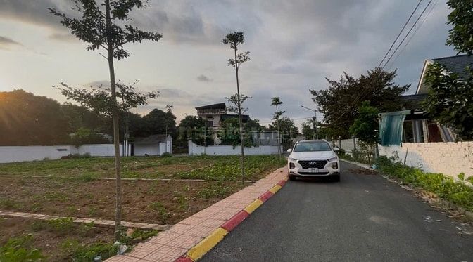 👉 Có 2.8 tỷ nên mua gì? Đất gần ĐHQG Hòa Lạc – lựa chọn an toàn nhất
