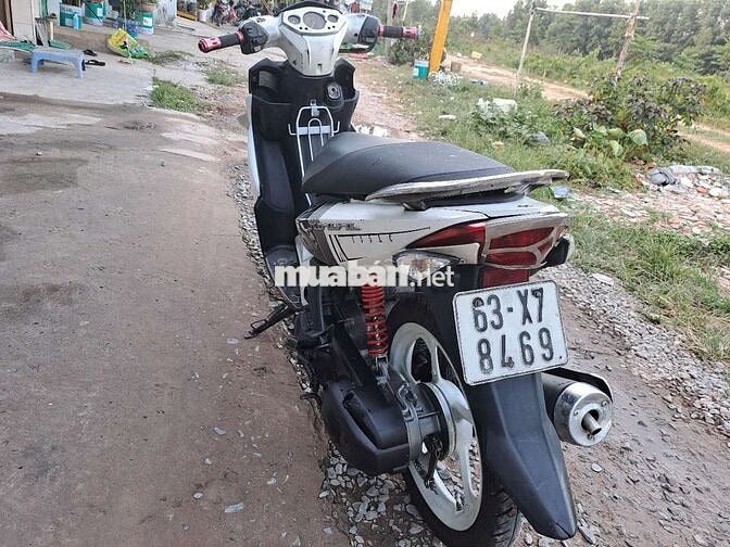 Yamaha Novo LX Trắng