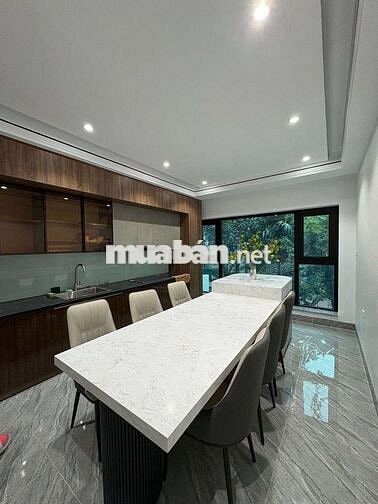 NHỈNH 10 TỶ - NHÀ THANG MÁY - 6 TẦNG PHỐ ĐOÀN THỊ ĐIỂM ĐỐNG ĐA 32M2
