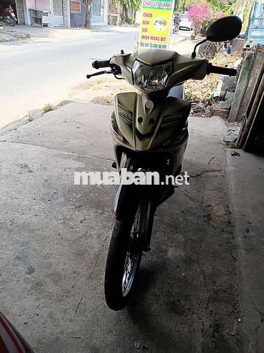 Yamaha Taurus 2012 Trắng-Đen