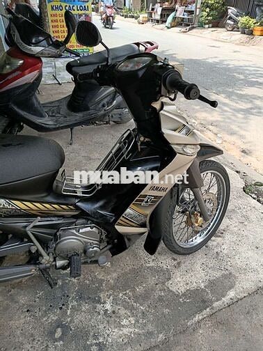 Yamaha Taurus 2012 Trắng-Đen
