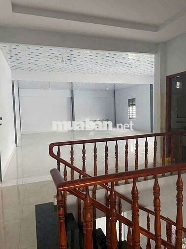 kho xưởng DT: 8,5x40 mặt tiền đường nhựa lớn Nguyễn thị thảnh cho thuê