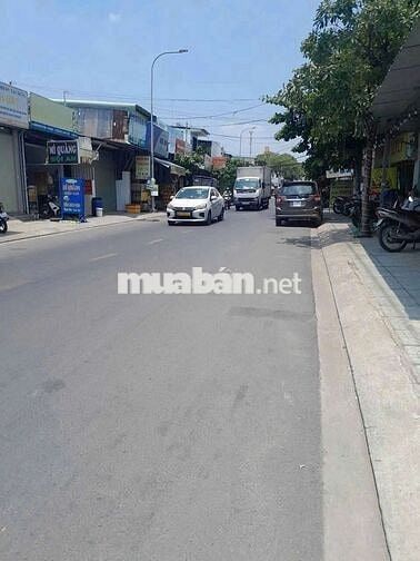 kho xưởng DT: 8,5x40 mặt tiền đường nhựa lớn Nguyễn thị thảnh cho thuê