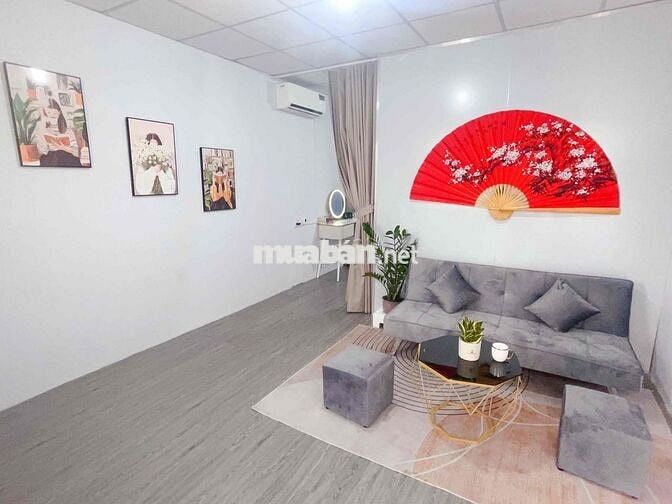 Cho thuê Phòng siêu lớn tại Bình Thạnh Cách sân bay 4km ,đường lớn