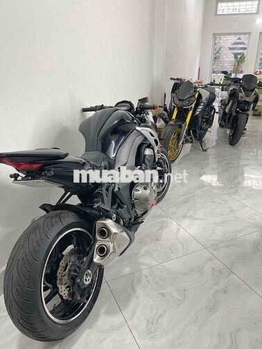 Kawasaki Z1000 Đen, Cam, Bạc