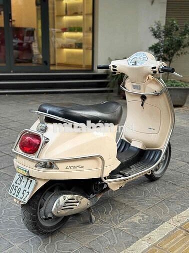 Piaggio Vespa LX 125 Kem bản kim phun