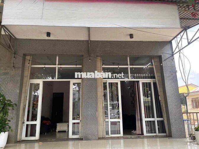 bán nhà Mặt đường Phạm Văn Đồng