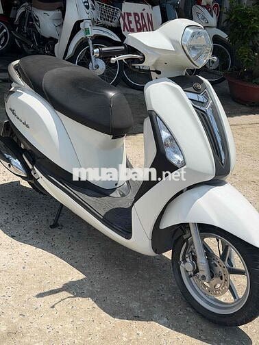 Yamaha Grande màu Trắng