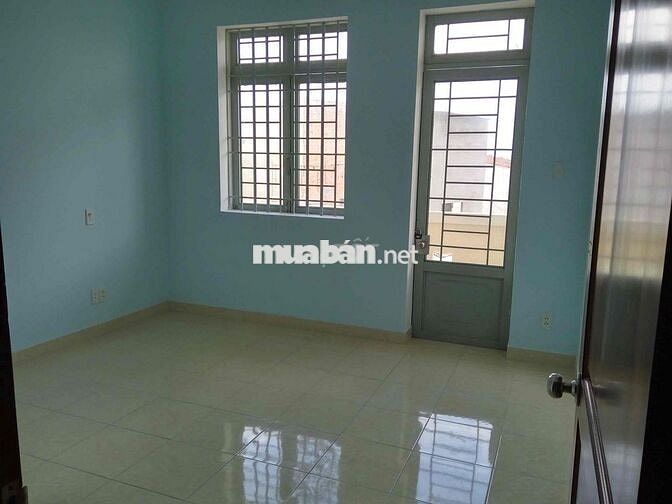 Cho thuê nhà 3 lầu sân thượng đường trước nhà 10m ngay Phạm Văn Đồng