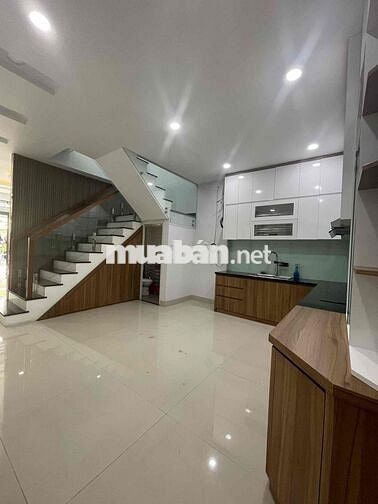 nhà mt đường 41 Linh Đông gần chợ Thủ Đức sát Phạm Văn Đồng 80m2