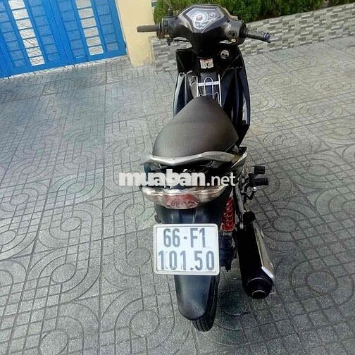 Suzuki Xylo màu Đen