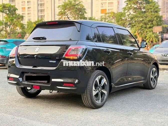 Suzuki Swift Hybrid 2025 Đen 2700 km