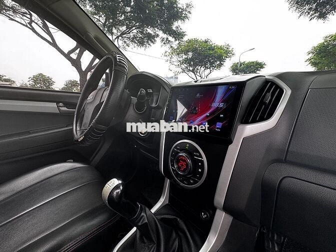 Isuzu D-Max Xám Số sàn