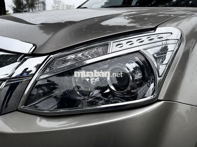 Isuzu D-Max Xám Số sàn