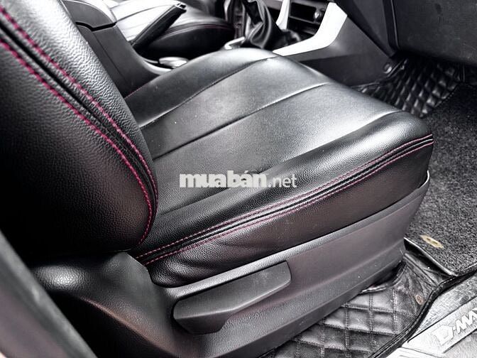 Isuzu D-Max Xám Số sàn
