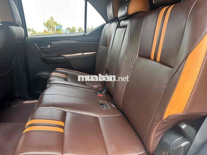 Toyota Fortuner 2018 Bạc