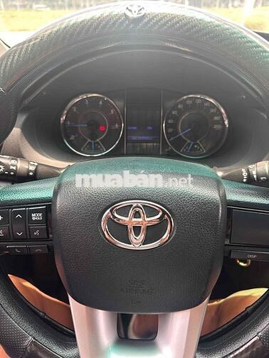 Toyota Fortuner 2018 Bạc