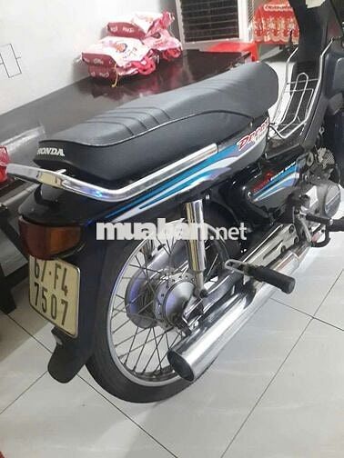 Honda Dream lùn Thái Đen