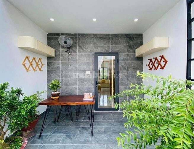 Chú Ba bán nhà 50m2 xây 2 lầu đường Vườn Lài,Q12. Gần cầu Sắt.Hẻm 6m
