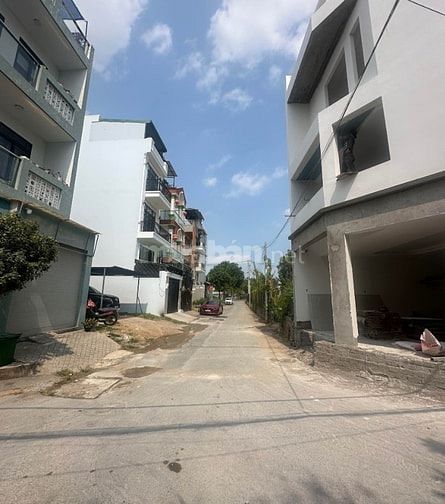BÁN ĐẤT 121m2 TRÒN 6 tỷ - Ngang 8.2m siêu hiếm - hẻm xe hơi Linh Đông