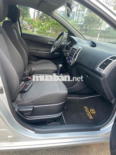 Hyundai i20 Bạc