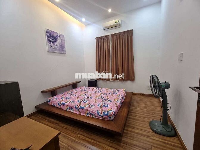 Nhà 2 lầu 162.8m2 ngang 6m xe hơi đậu trong nhà giá ngộp