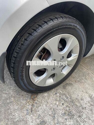 Hyundai i20 Bạc