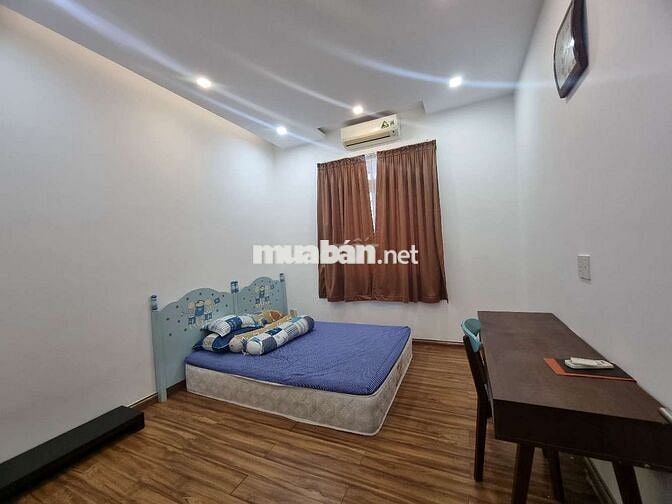 Nhà 2 lầu 162.8m2 ngang 6m xe hơi đậu trong nhà giá ngộp