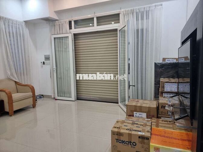 Nhà 2 lầu 162.8m2 ngang 6m xe hơi đậu trong nhà giá ngộp