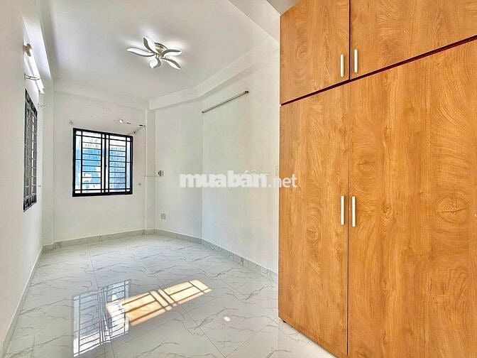 ĐỐ TÌM RA CĂN THỨ 2 - 4 TẦNG LẦU - HXH - GẦN 30M2 Ở PN - NHANH THÌ CÒN