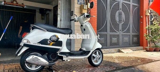 Piaggio Vespa LX 125 2010 Trắng
