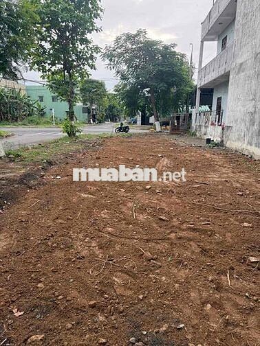 Lô góc 2MT đường Huỳnh Xuân Nhị và Hồ Tỵ, Hoà Xuân, Đà Nẵng.
