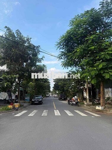 Lô góc 2MT đường Huỳnh Xuân Nhị và Hồ Tỵ, Hoà Xuân, Đà Nẵng.