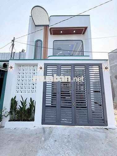 CHÚ BẢY CẦN BÁN GẤP CĂN NHÀ ĐỂ XOAY VỐN LÀM ĂN.  SHR, DỌN VÀO Ở NGAY
